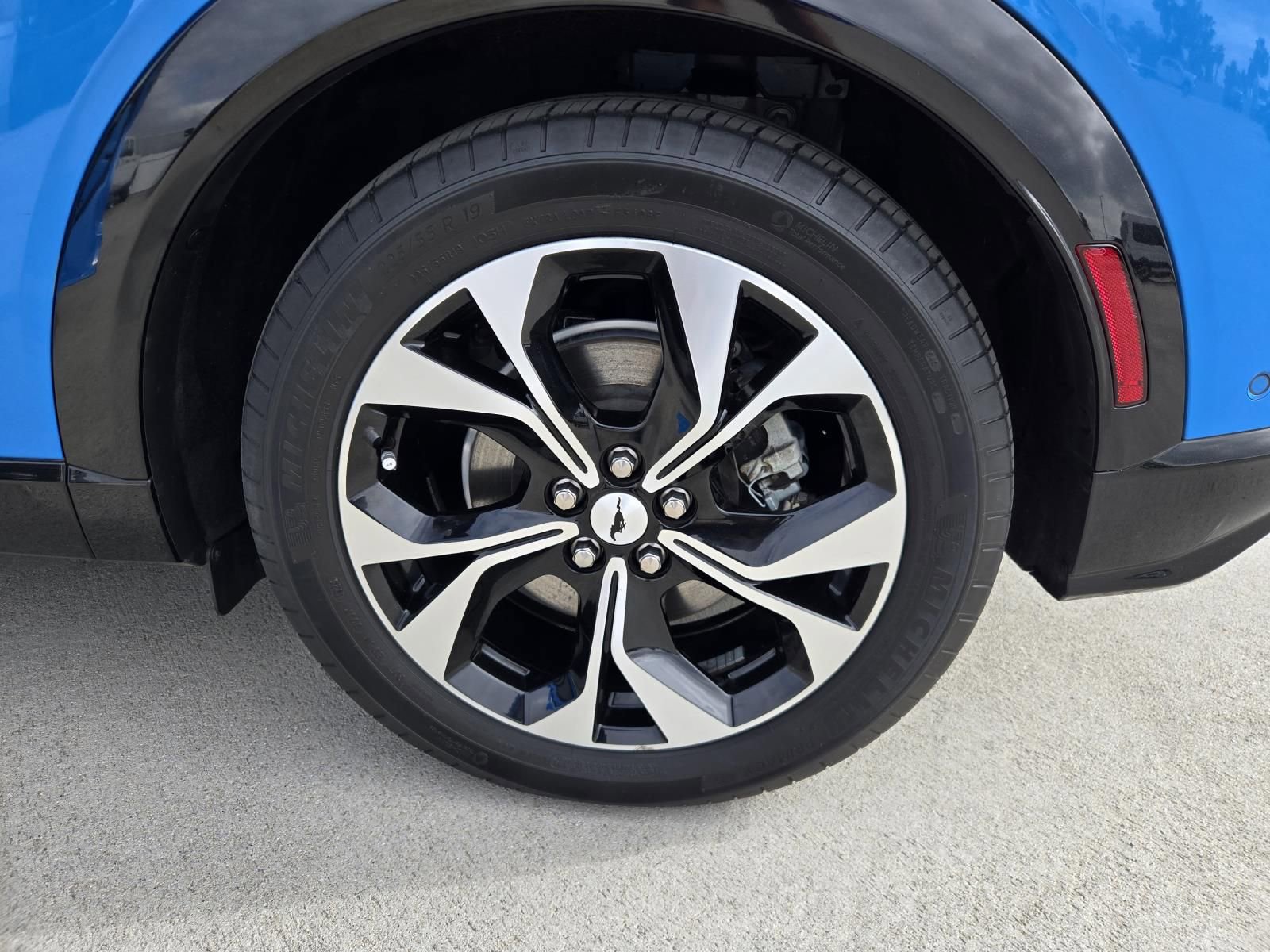 Used 2023 Ford Mustang Mach-E Premium image 33