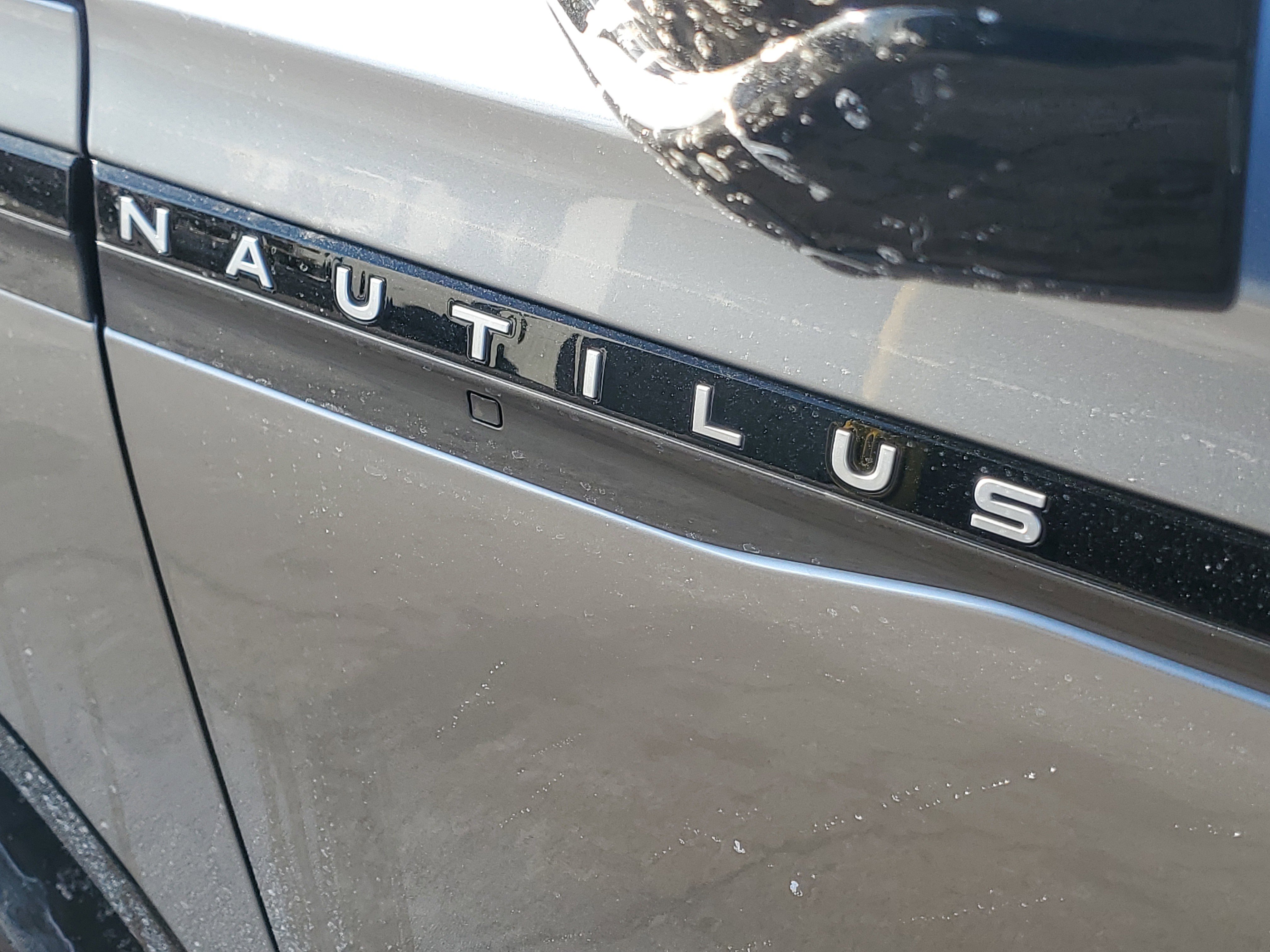 New 2026 Lincoln Nautilus Reserve w/ Jet Appearance Package image 7