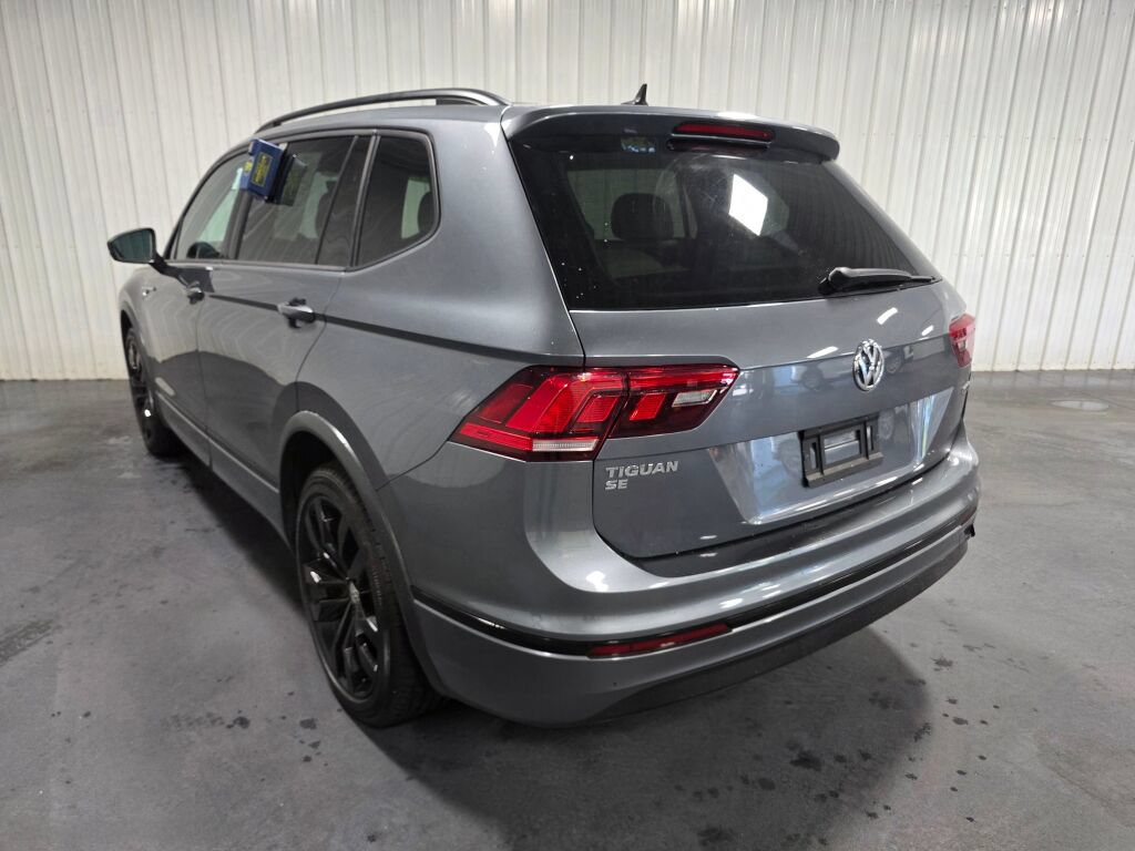 Used 2021 Volkswagen Tiguan SE R-Line w/ 3rd Row Seat Package AWD/4WD image 3
