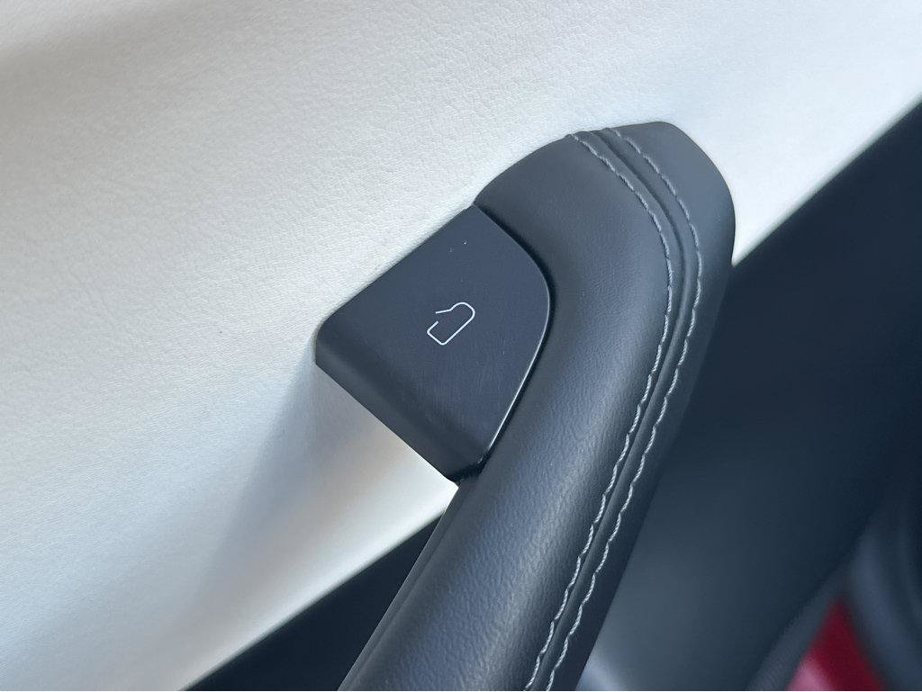 Used 2025 Tesla Model 3 RWD image 29