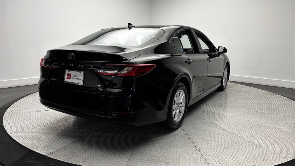 Used 2025 Toyota Camry LE FWD image 39