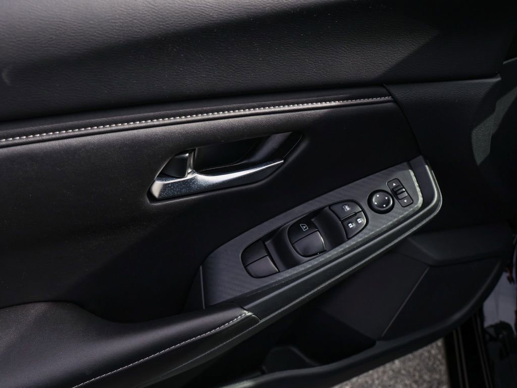 Used 2025 Nissan Sentra SV image 23