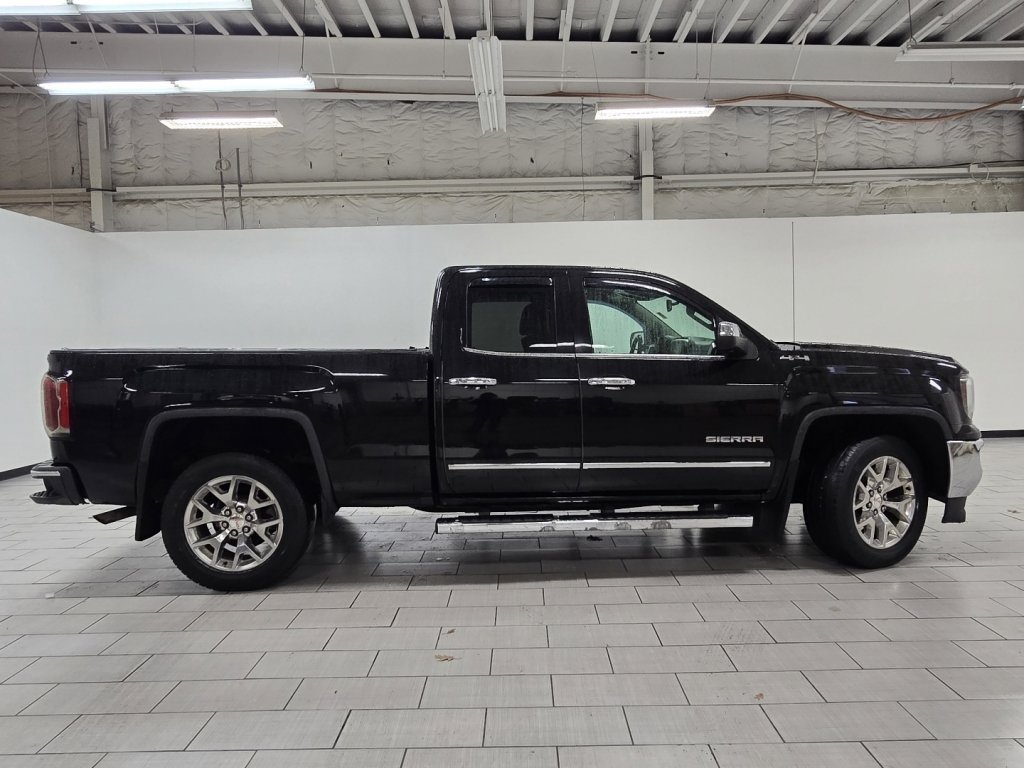 Used 2017 GMC Sierra 1500 SLT w/ SLT Premium Package image 18