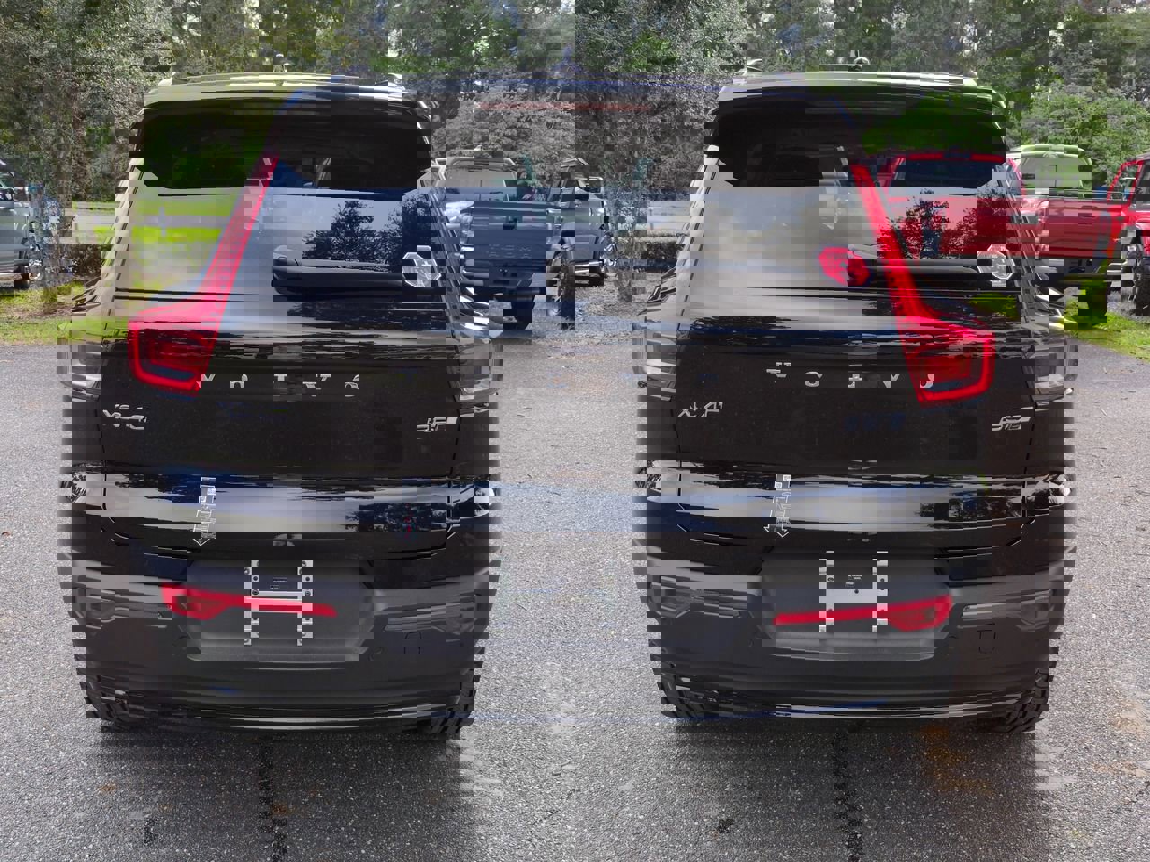 New 2025 Volvo XC40 B5 Plus w/ Protection Package Premier image 5