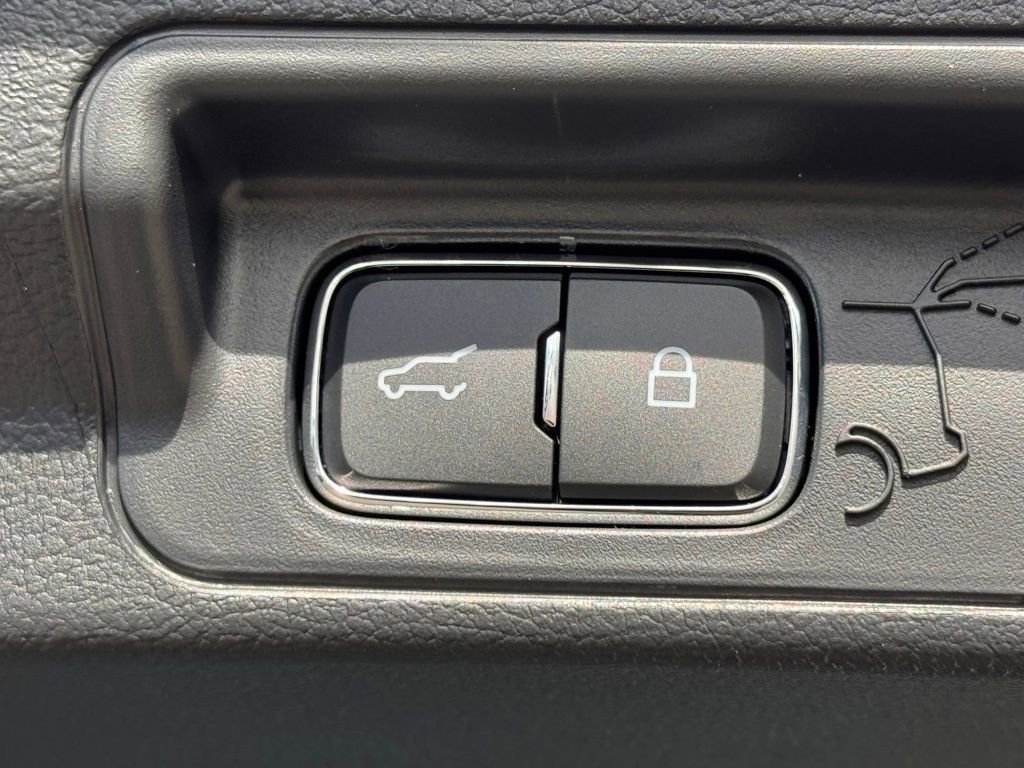 New 2026 Ford Explorer Platinum image 14