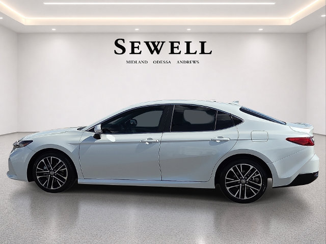 Used 2025 Toyota Camry XLE FWD image 2