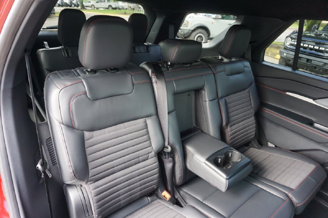 New 2027 Ford Explorer ST-Line RWD image 29