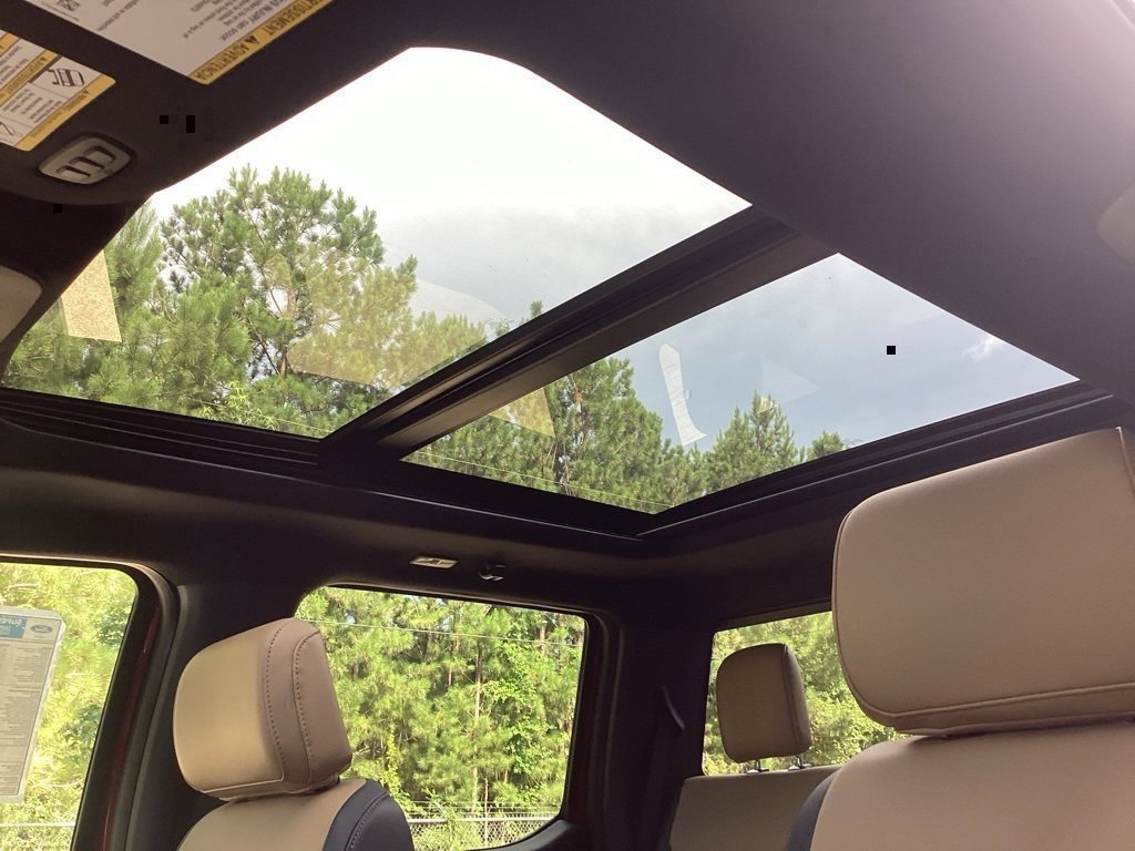 New 2025 Ford F250 Lariat w/ Black Appearance Package image 75