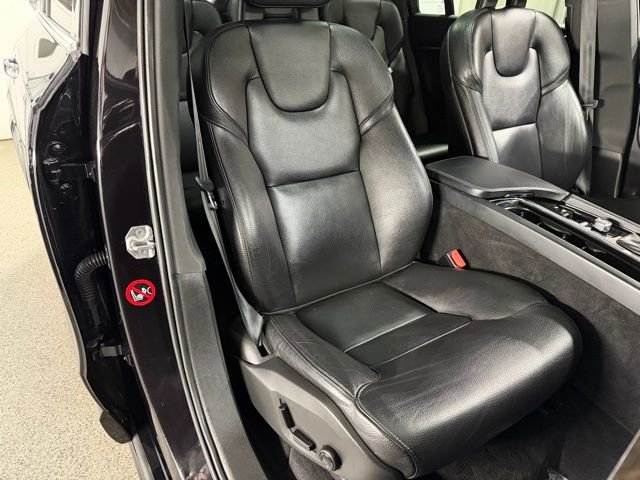 Used 2018 Volvo XC90 T5 Momentum w/ Convenience Package image 24
