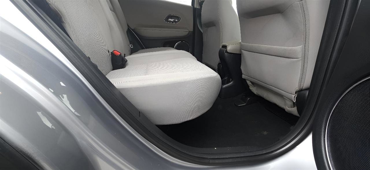 Used 2018 Honda HR-V EX image 26