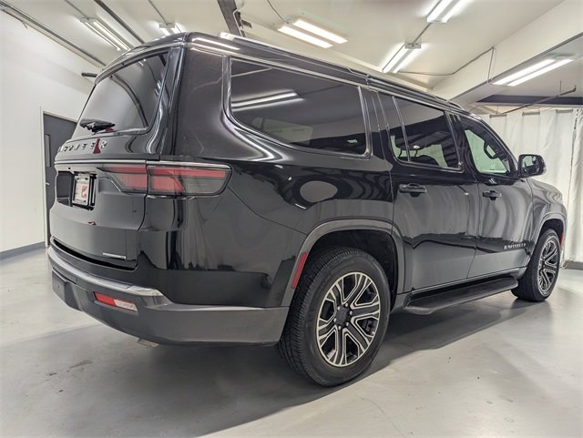 Used 2022 Jeep Wagoneer Series III w/ Flexible Seating Group image 3