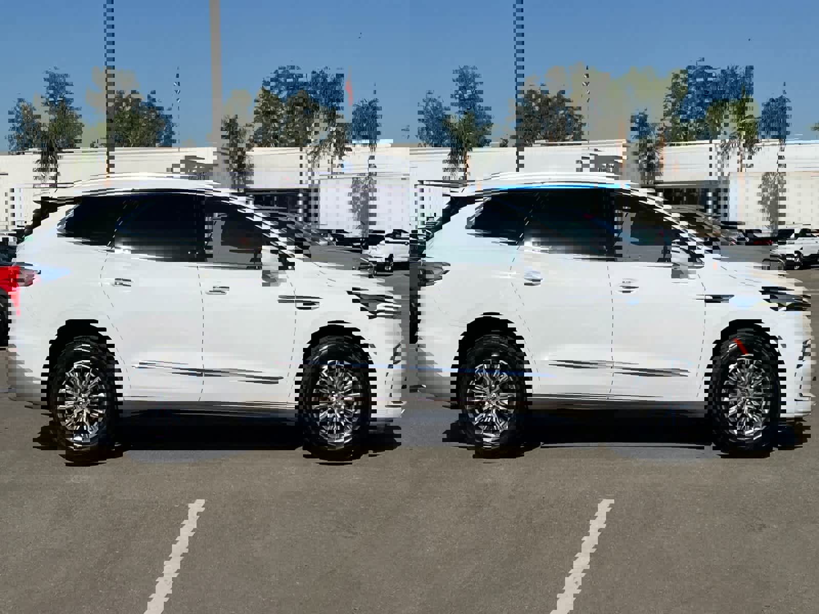 Used 2024 Buick Enclave Premium image 6