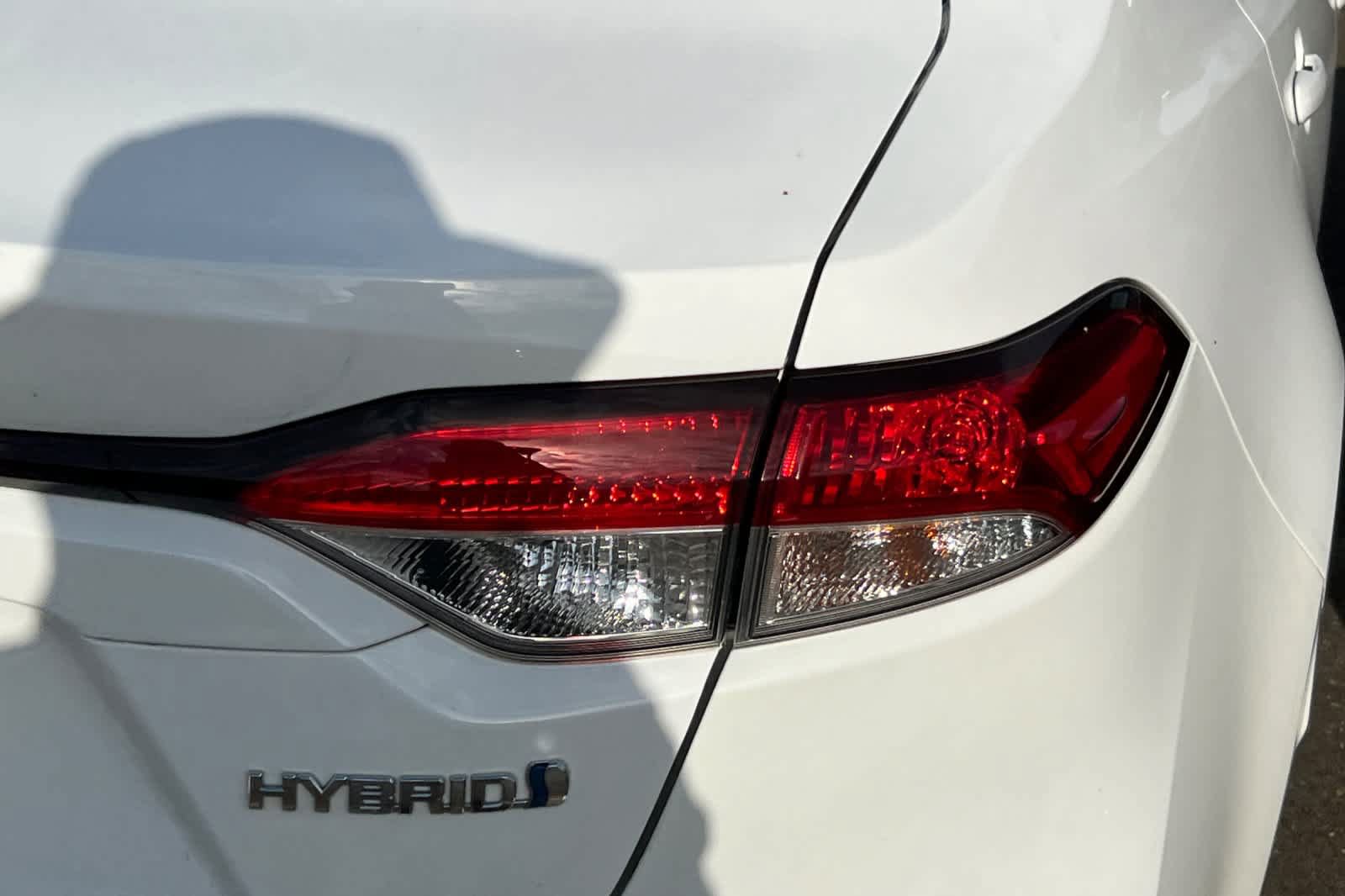 Used 2020 Toyota Corolla LE FWD image 18