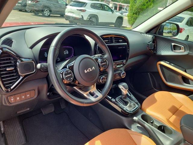 Used 2025 Kia Soul EX FWD image 19