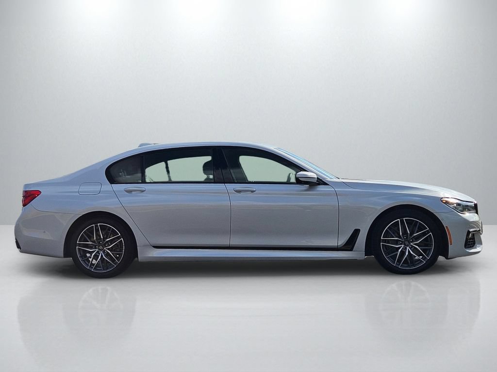 Used 2019 BMW 750i xDrive w/ M Sport Package AWD/4WD image 4