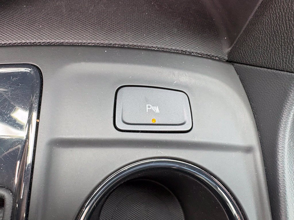 Used 2024 Chevrolet Equinox RS FWD image 23