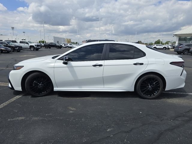 Used 2022 Toyota Camry SE FWD image 13