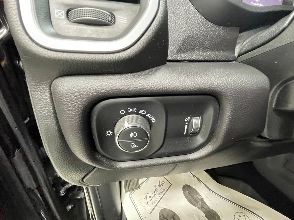 Used 2022 RAM 3500 Big Horn w/ Night Edition AWD/4WD image 13