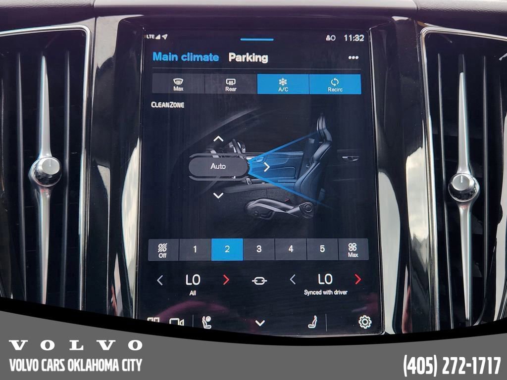 Certified 2025 Volvo XC60 T8 Plus w/ Protection Package Premier image 18