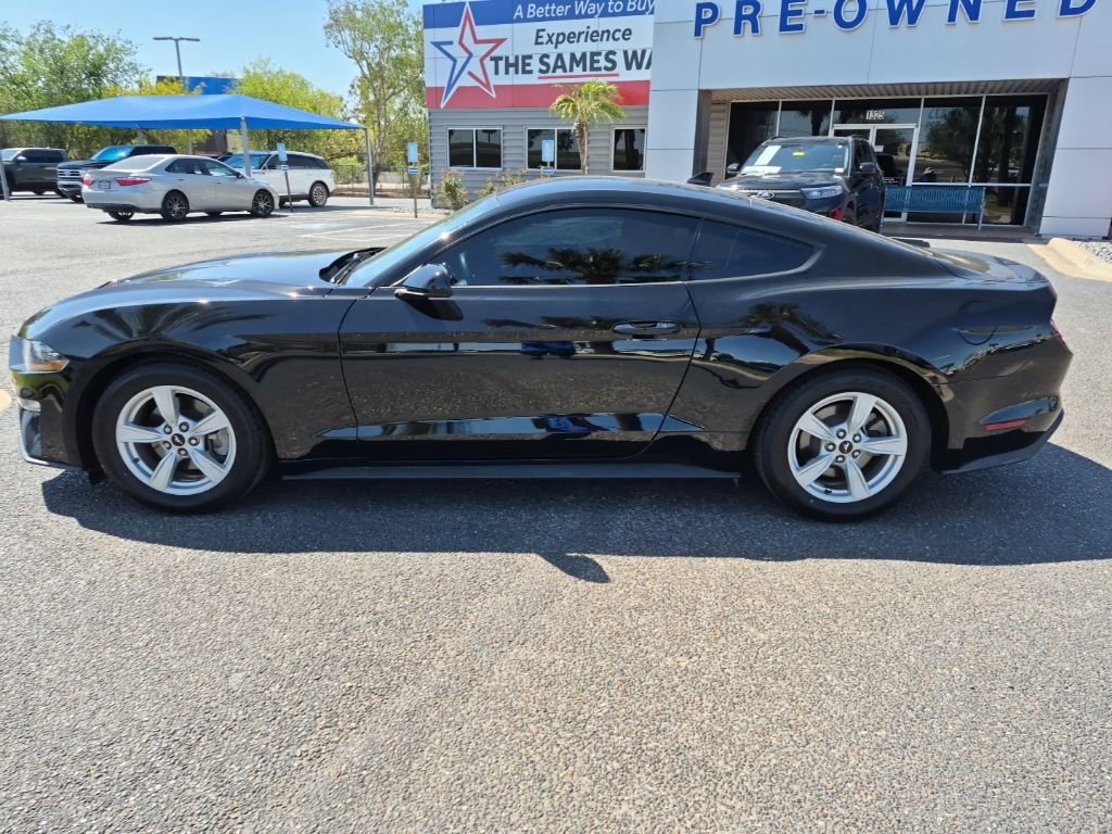 Used 2022 Ford Mustang EcoBoost image 2