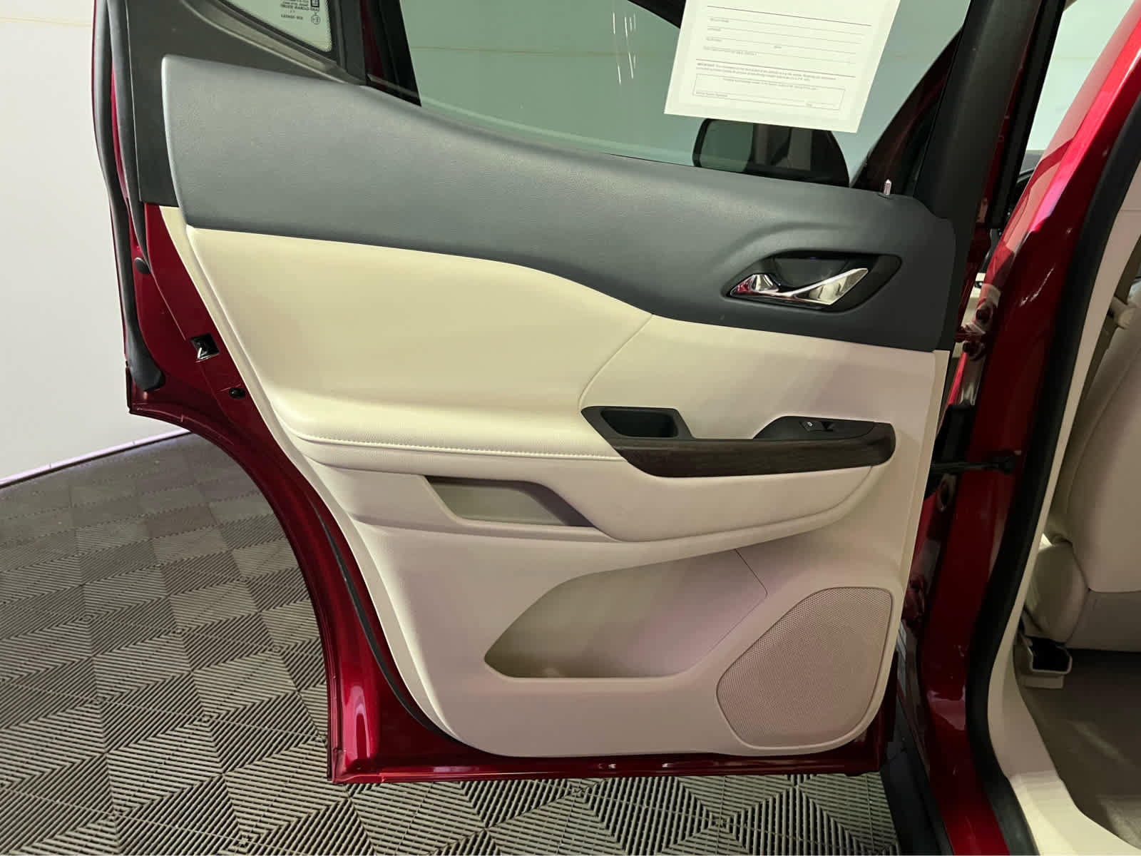 Used 2023 GMC Acadia Denali w/ Denali Ultimate Package image 26