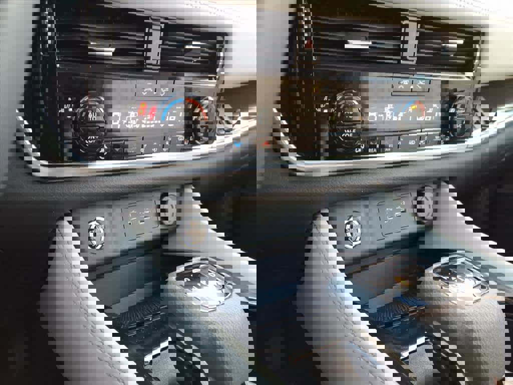 Certified 2023 Nissan Rogue SL w/ SL Premium Package image 21