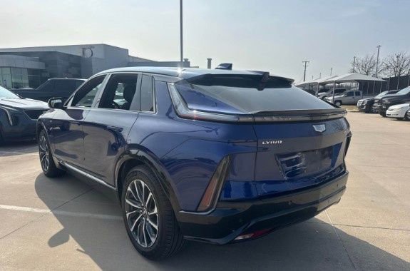 Certified 2024 Cadillac Lyriq Sport image 2