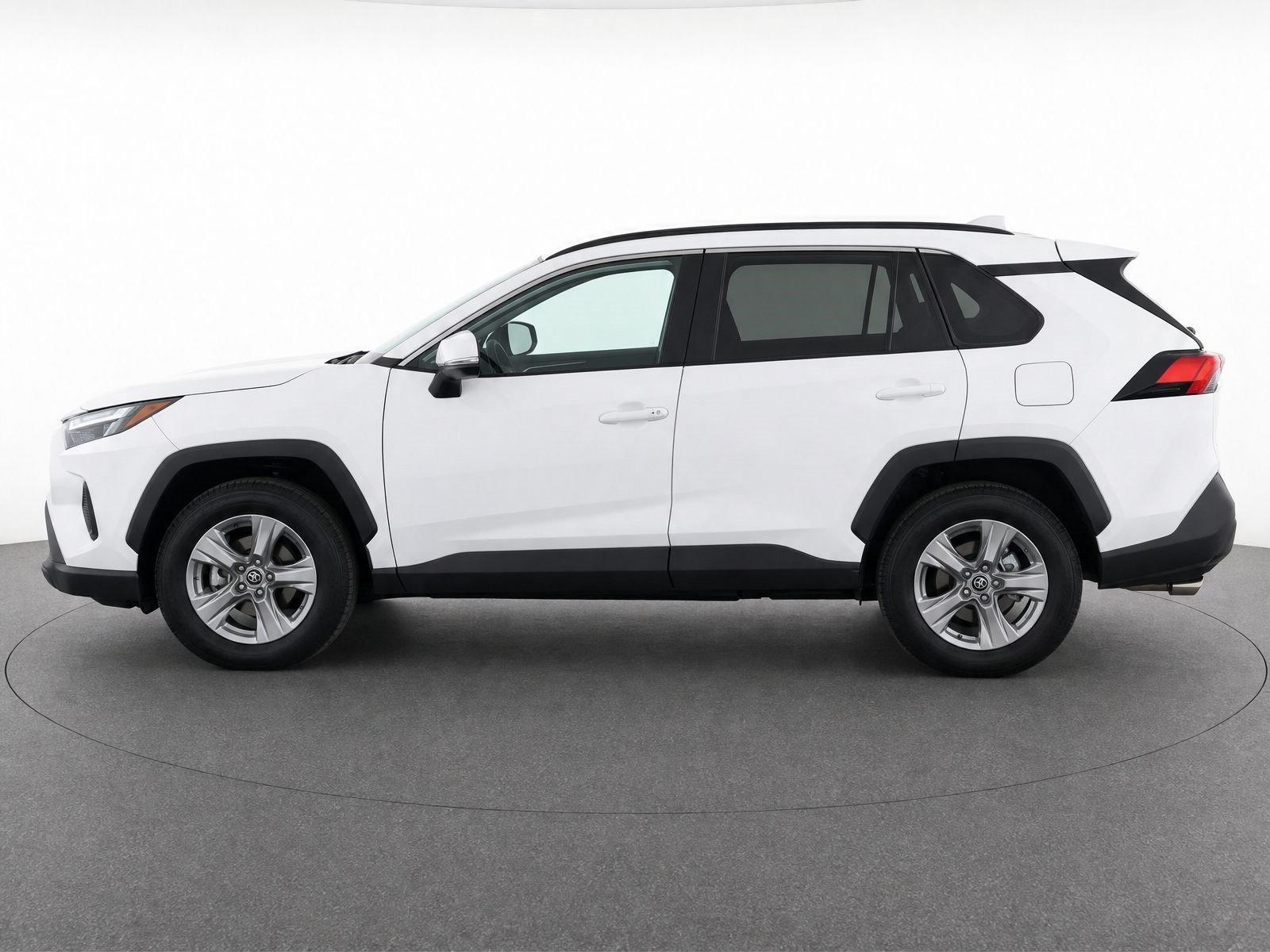 Certified 2024 Toyota RAV4 LE AWD/4WD image 6