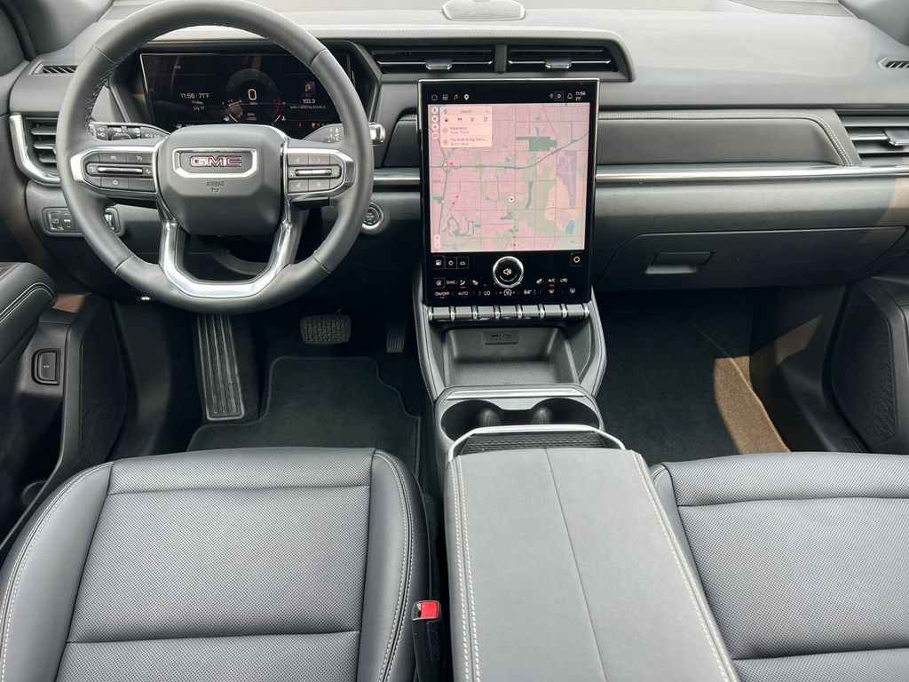 Used 2025 GMC Terrain Elevation w/ Elevation Premium Package AWD/4WD image 3