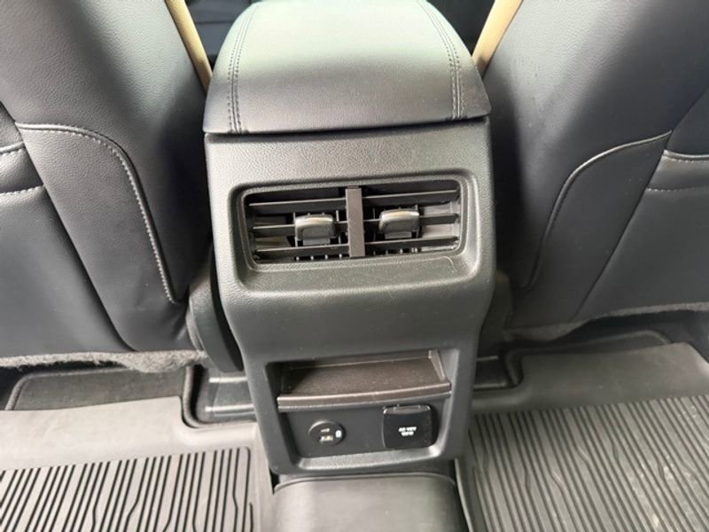 Used 2022 Ford Edge SEL w/ Convenience Package AWD/4WD image 19