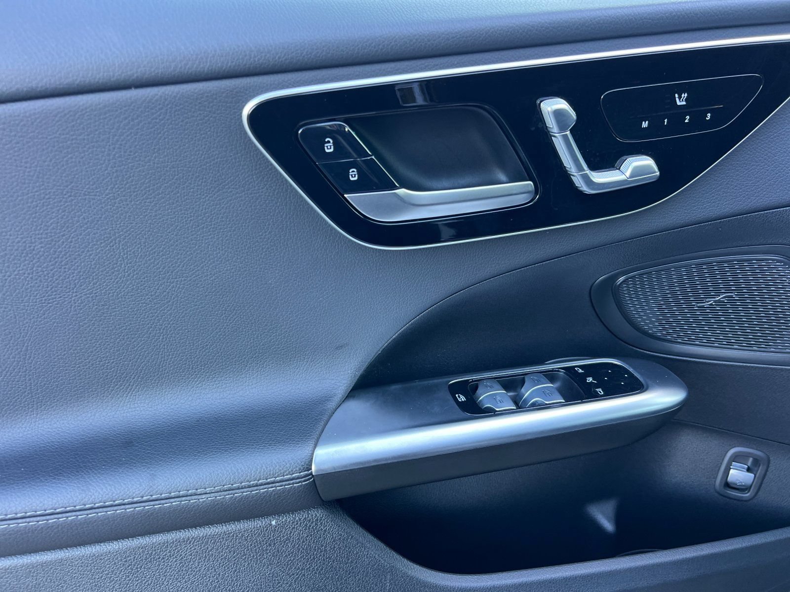 Certified 2025 Mercedes-Benz C 300 Sedan image 10