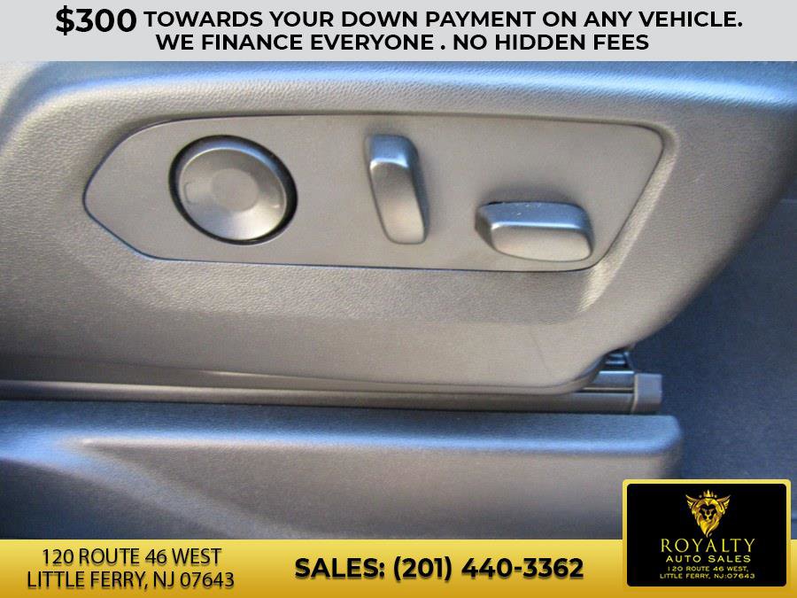 Used 2021 Chevrolet Suburban LT image 21