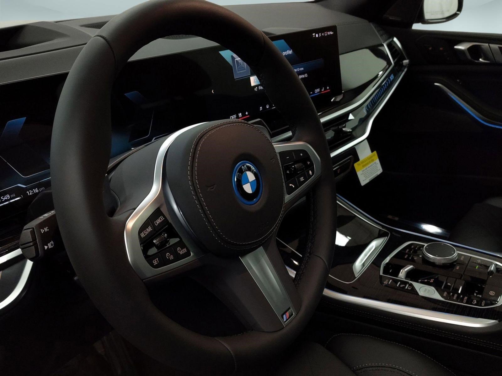 New 2026 BMW X5 xDrive50e image 14