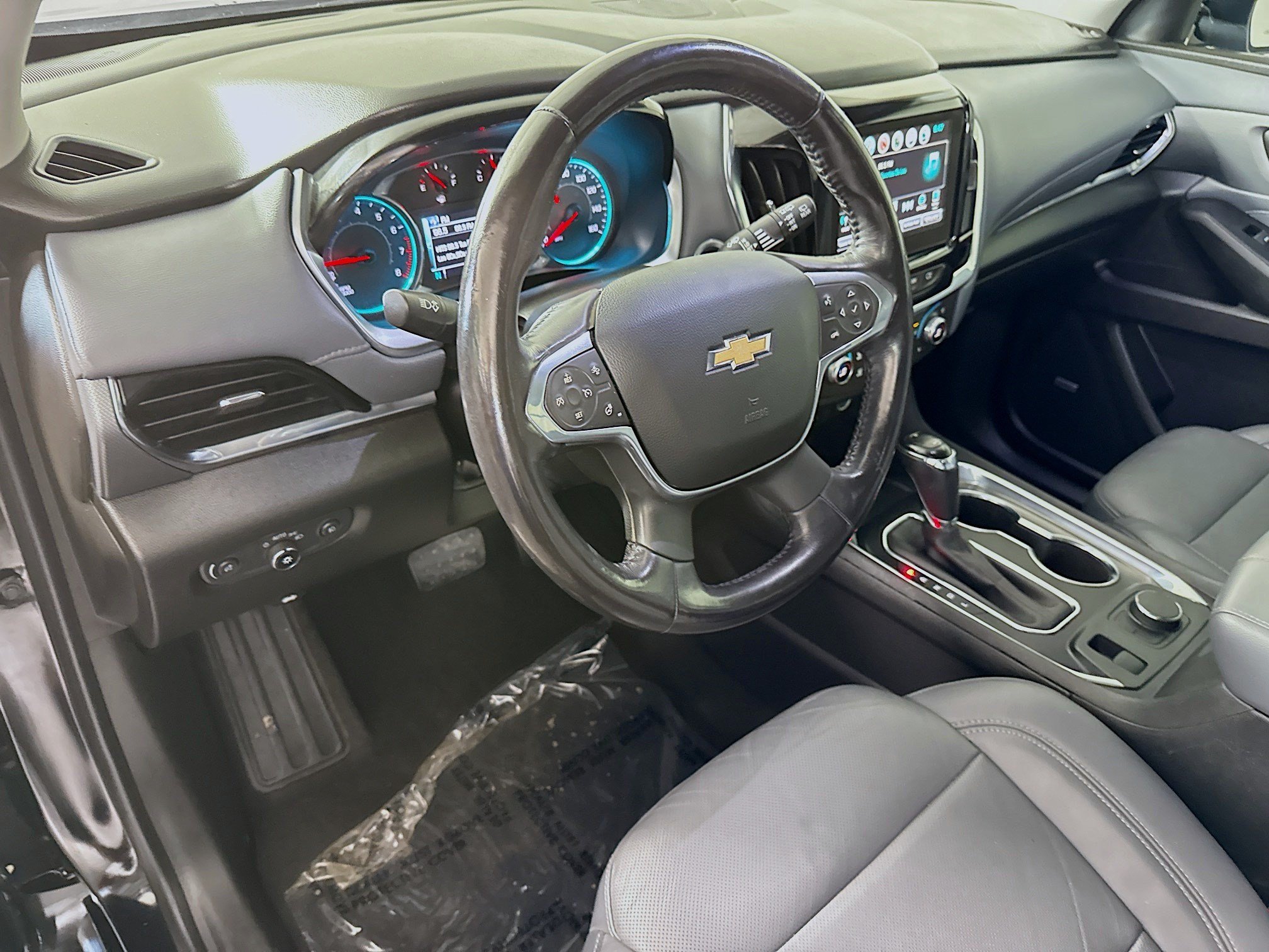 Used 2018 Chevrolet Traverse Premier w/ Driver Confidence II Package FWD image 23