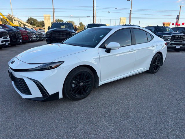 Used 2026 Toyota Camry SE w/ Convenience Package FWD image 3