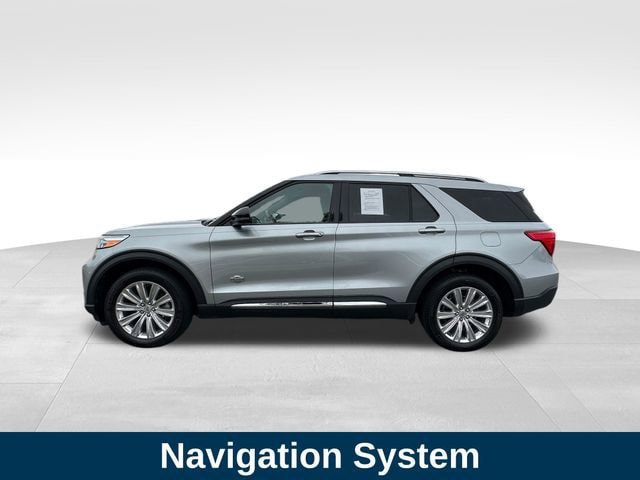 Used 2023 Ford Explorer King Ranch w/ Technology Package AWD/4WD image 2