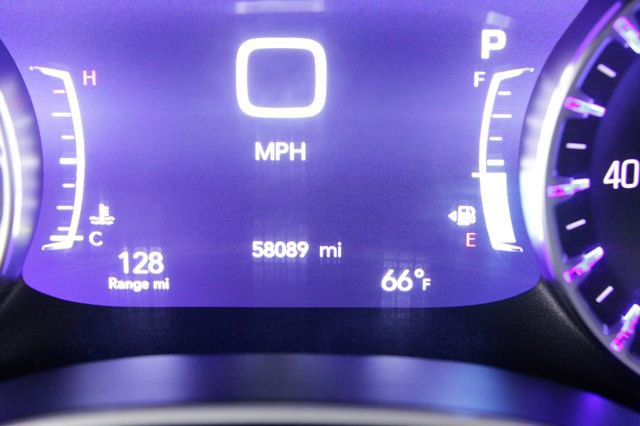 Used 2024 Chrysler Pacifica Touring-L image 27