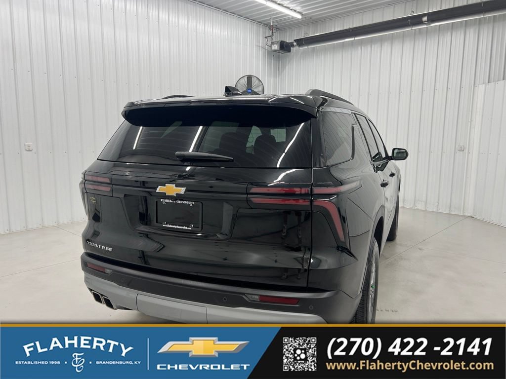 Used 2025 Chevrolet Traverse LT FWD video 3