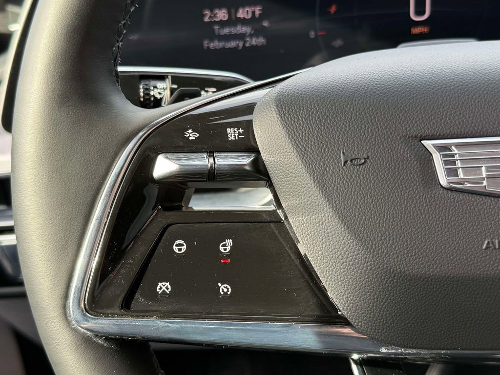 Used 2024 Cadillac Lyriq Sport image 33