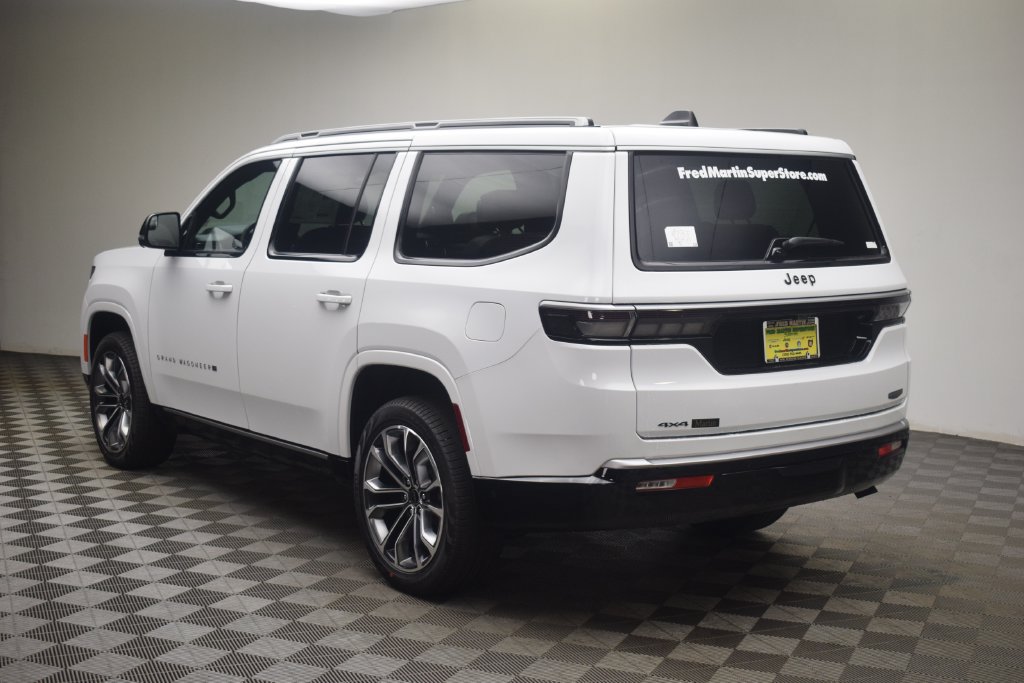 New 2026 Jeep Grand Wagoneer Summit AWD/4WD image 12