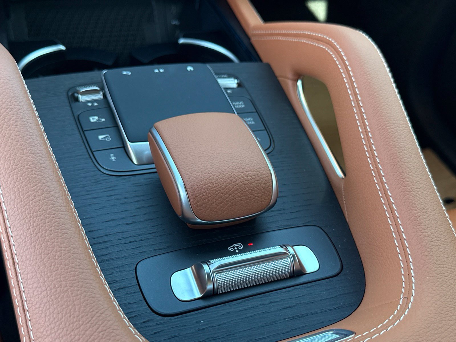New 2027 Mercedes-Benz GLS 450 4MATIC image 24