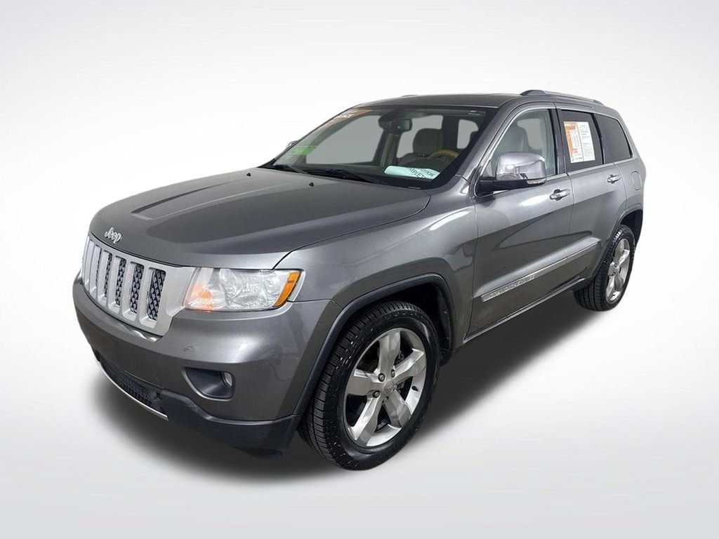 Used 2013 Jeep Grand Cherokee Overland w/ Trailer Tow Group IV RWD image 14