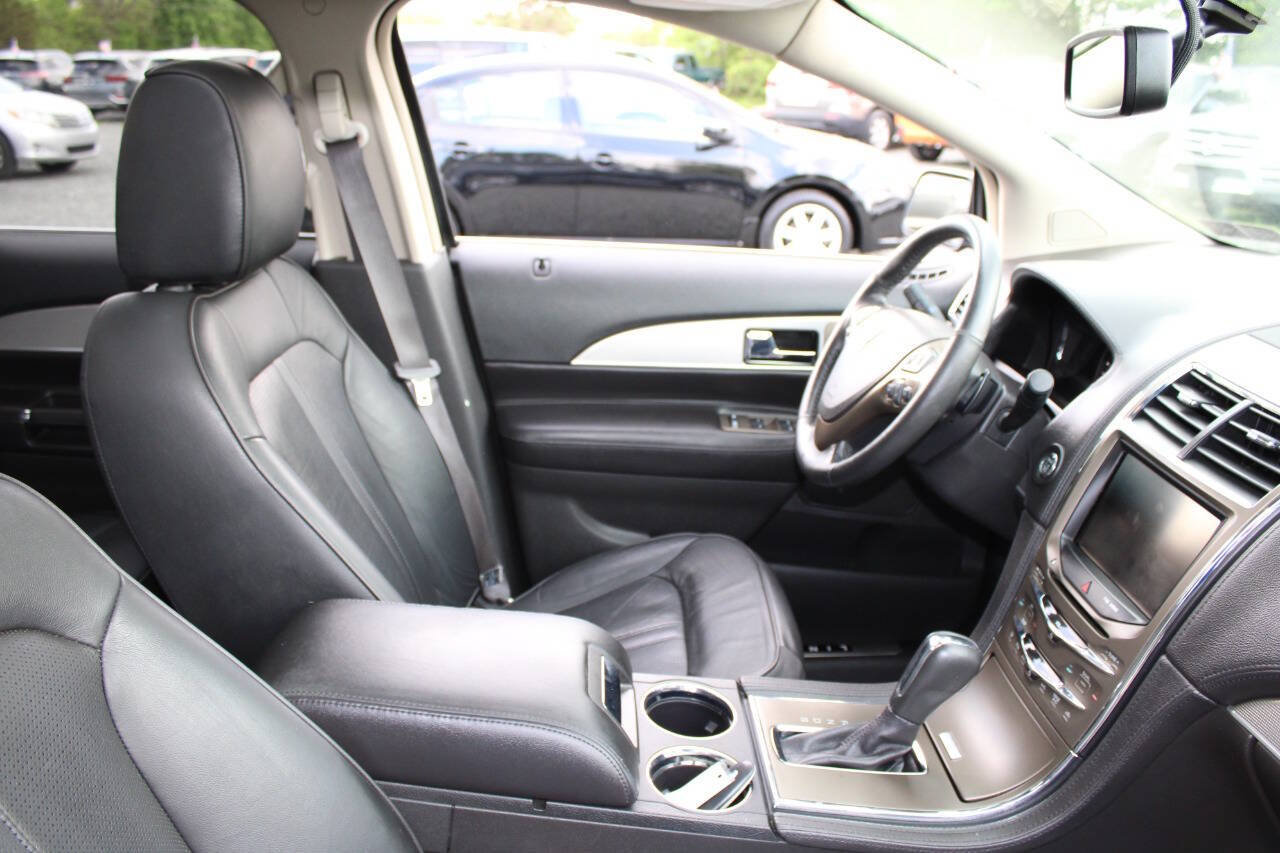 Used 2013 Lincoln MKX AWD image 11