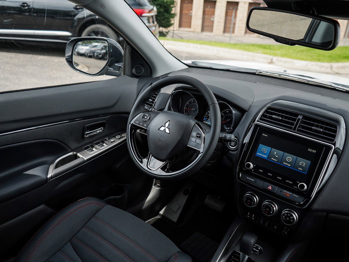 New 2025 Mitsubishi Outlander Sport SE image 13