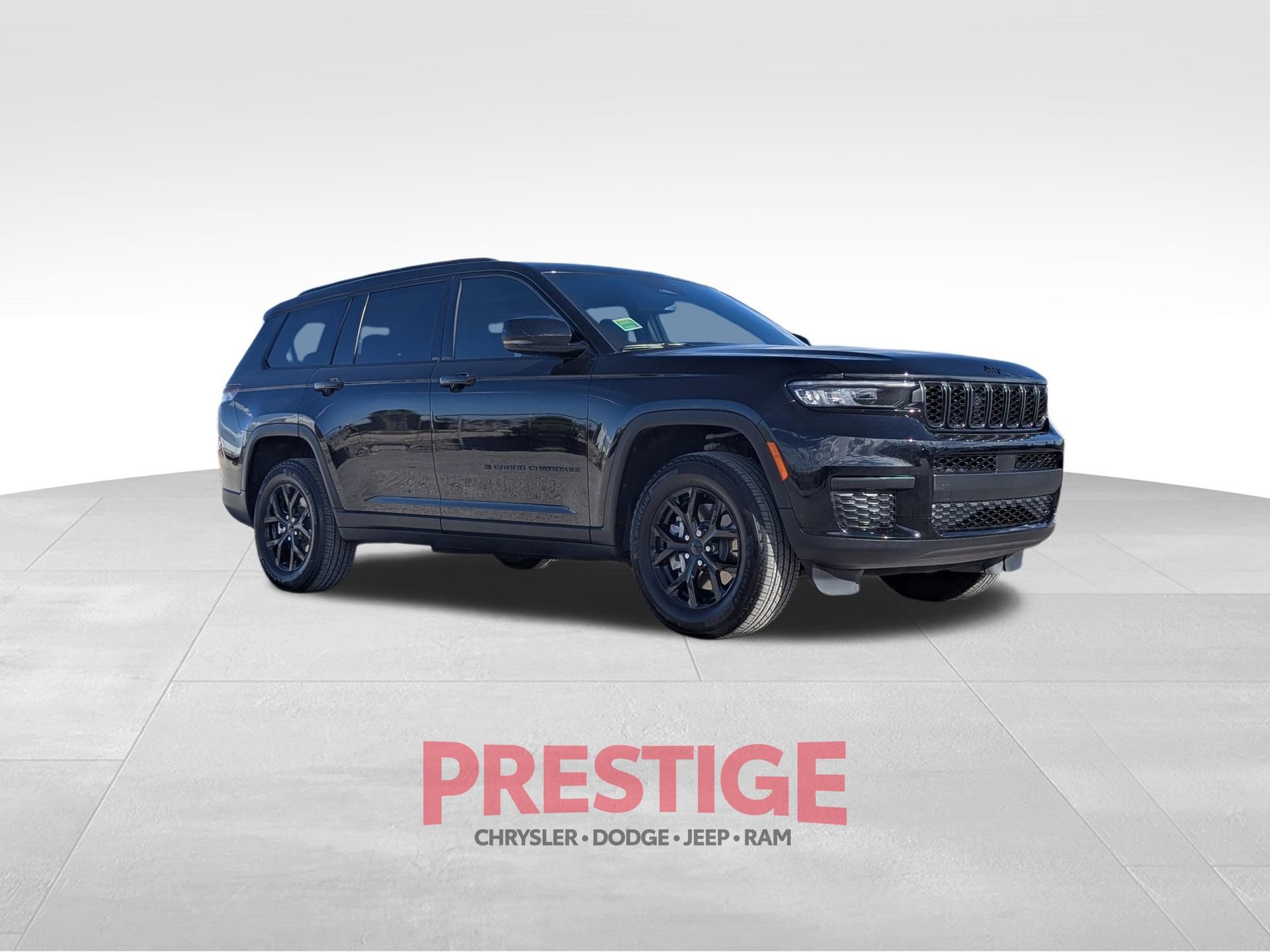 Used 2024 Jeep Grand Cherokee L Altitude image 5