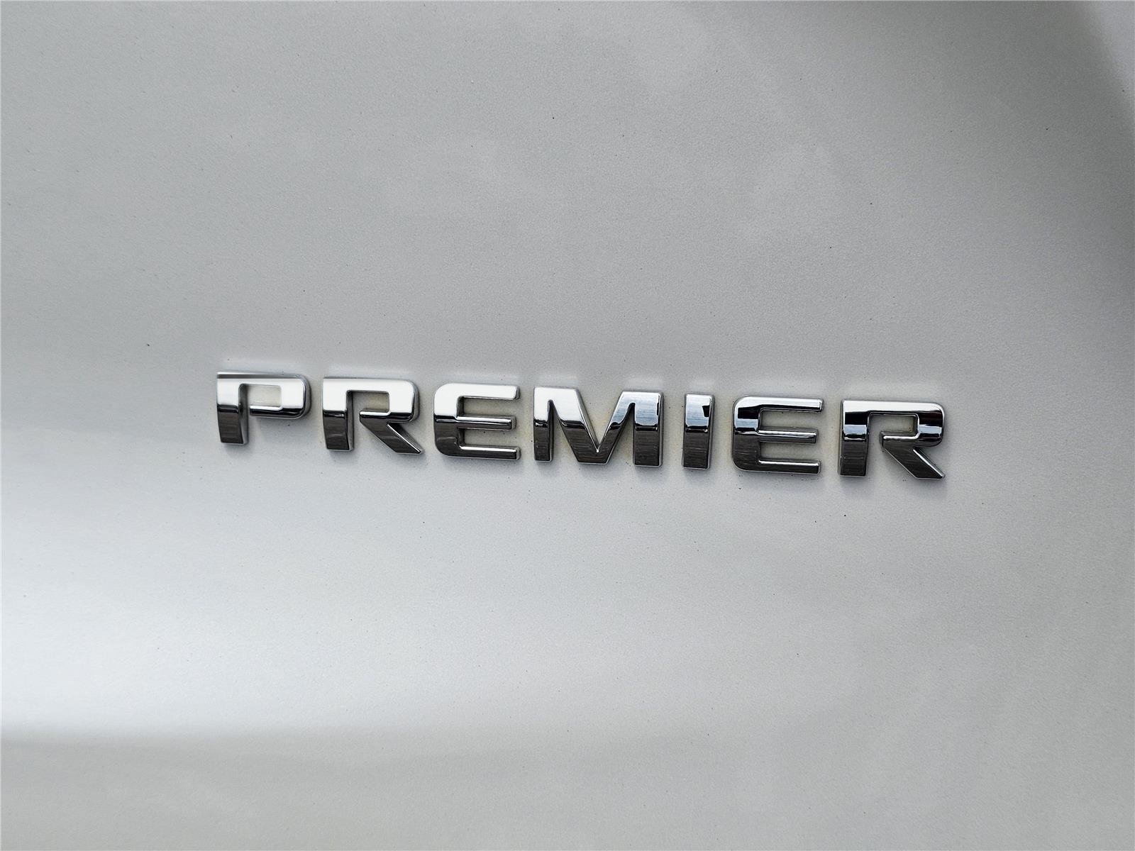 Used 2023 Chevrolet Blazer Premier FWD image 10