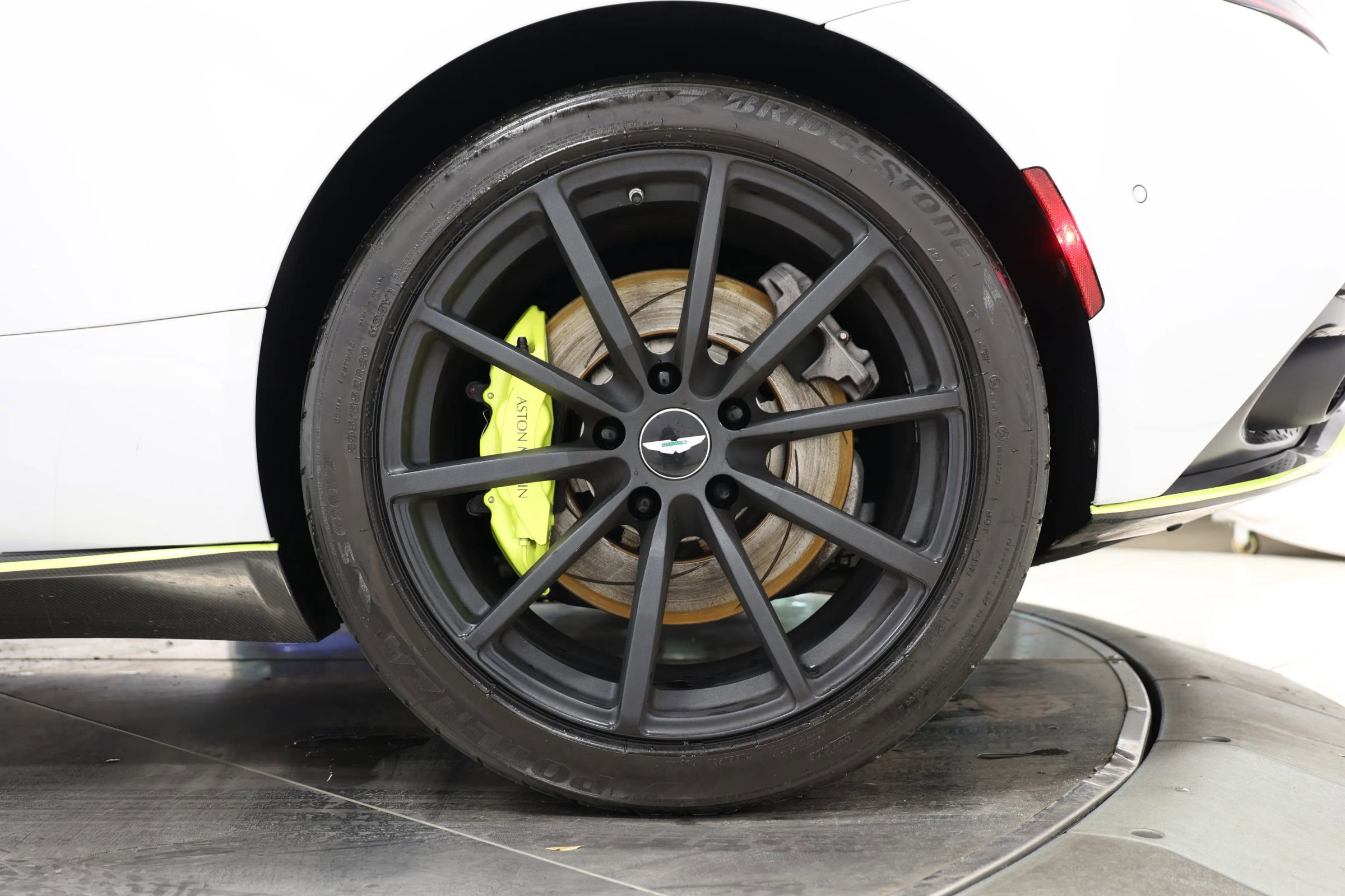 Used 2020 Aston Martin DB11 AMR image 88