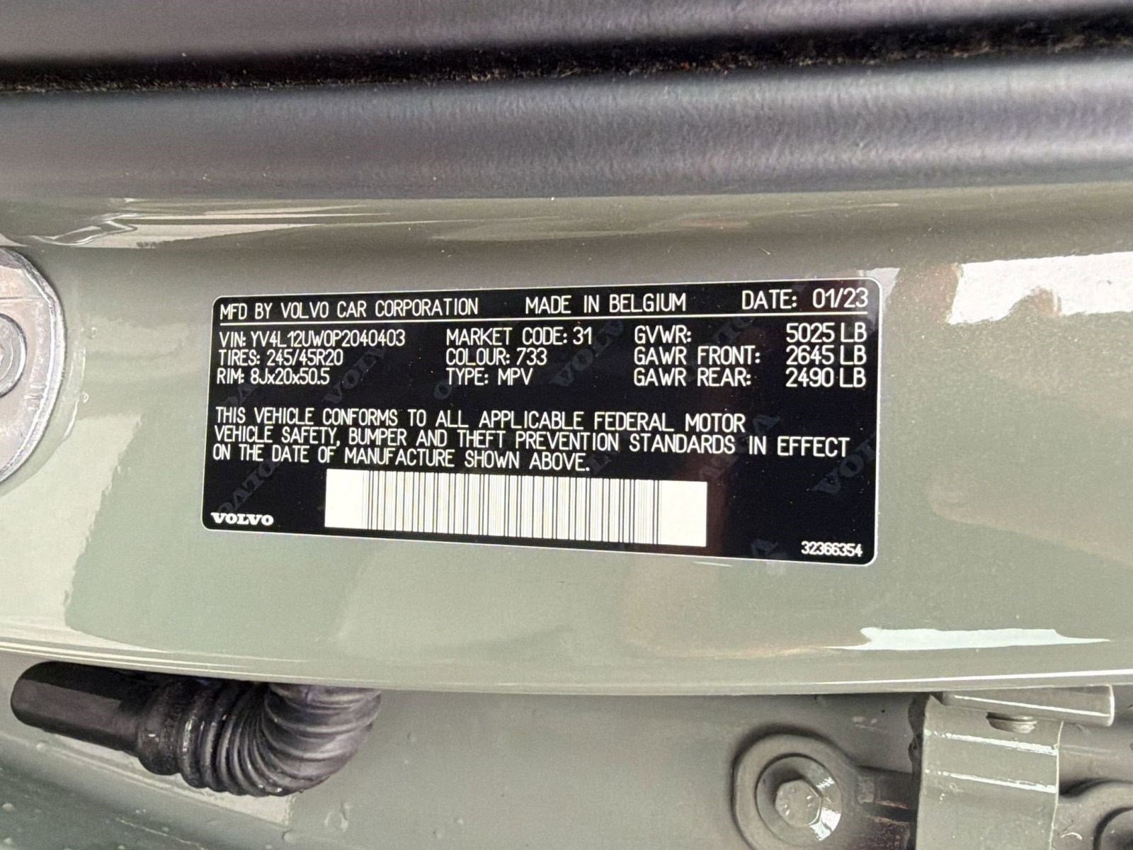 Certified 2023 Volvo XC40 B5 Plus w/ Driver Assist Package image 17