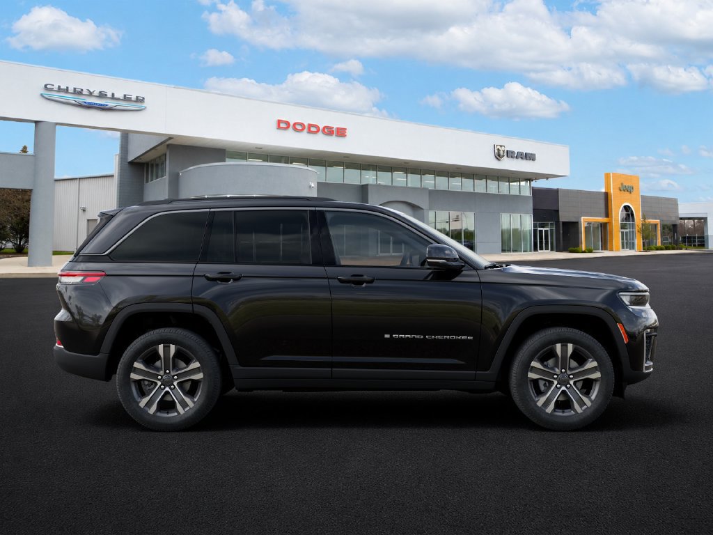 New 2027 Jeep Grand Cherokee Limited AWD/4WD image 21