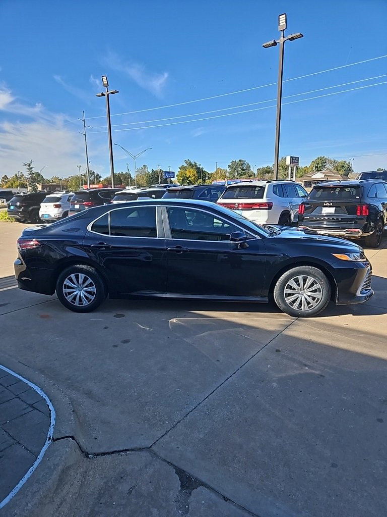 Used 2023 Toyota Camry LE image 4